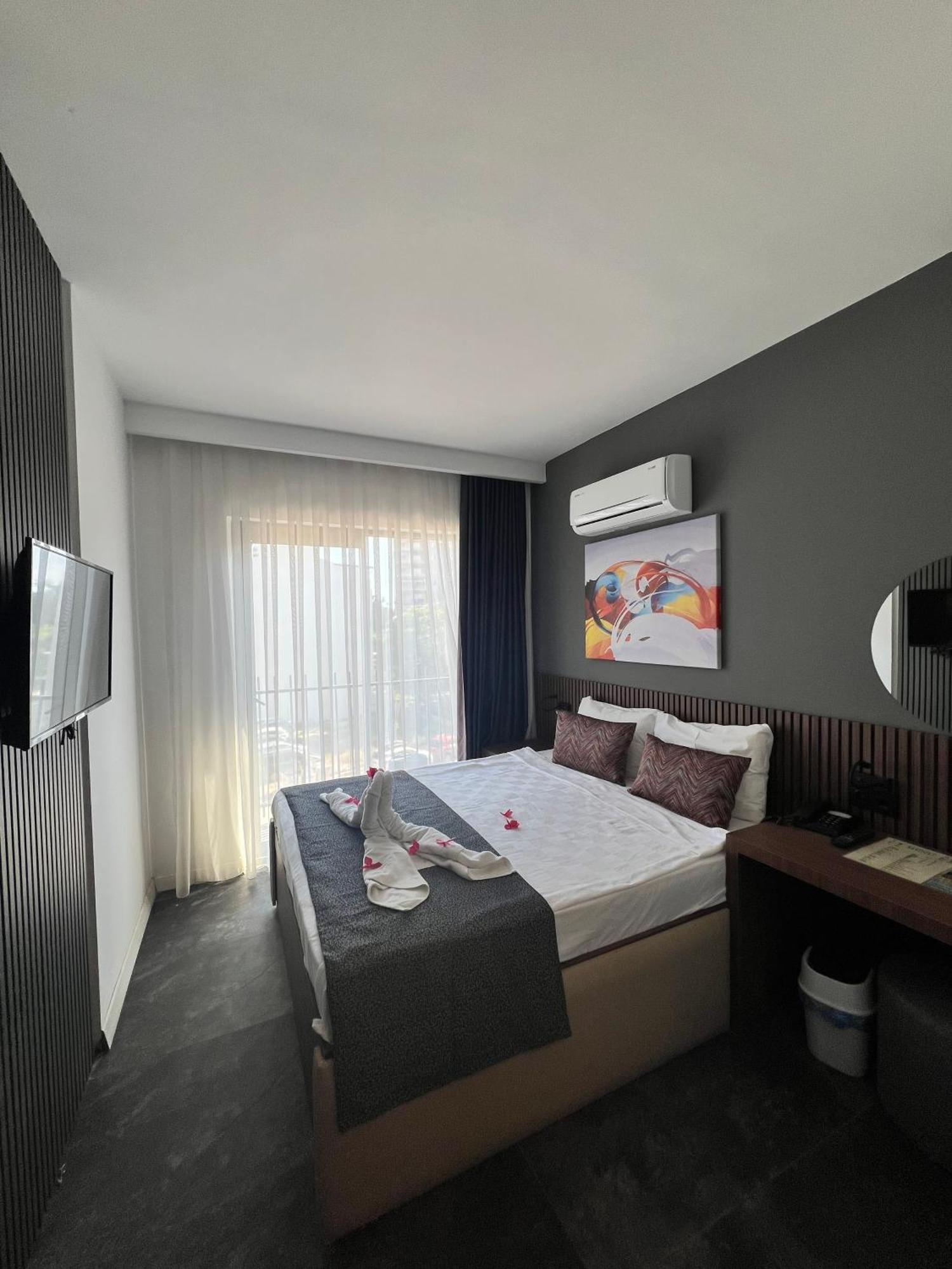 Wolf Of The City Hotel & Spa 安塔利亚 外观 照片